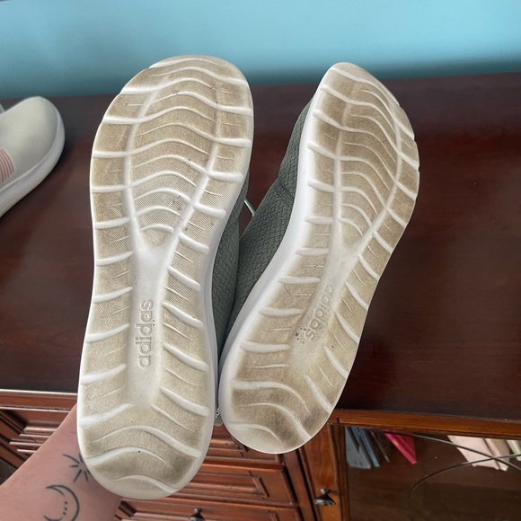 Adidas Cloudfoam Olive Sneakers with White Base Wm Sz 11 - Picture 8 of 8